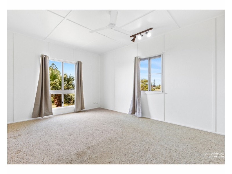 1 Strow Street, Barlows Hill QLD 4703