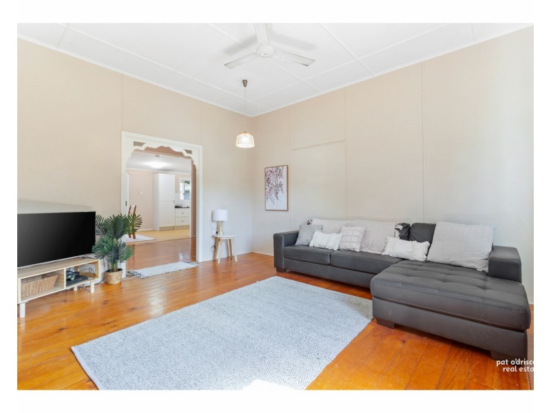 6 Henderson Street, Park Avenue QLD 4701