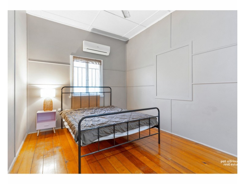 6 Henderson Street, Park Avenue QLD 4701