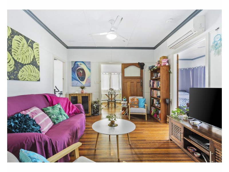 19 Birch Street, Park Avenue QLD 4701