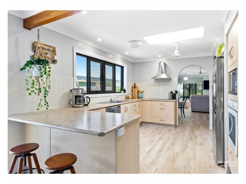 32 Coolwaters Esplanade, Kinka Beach QLD 4703