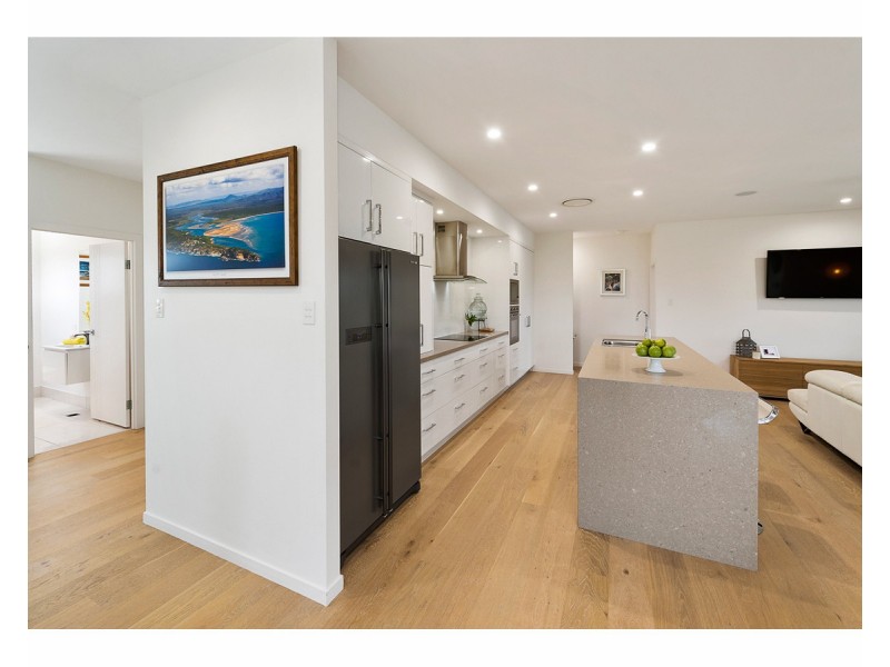 107 LARCOMBE Street, Kawana QLD 4701