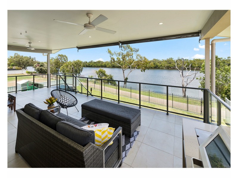 107 LARCOMBE Street, Kawana QLD 4701
