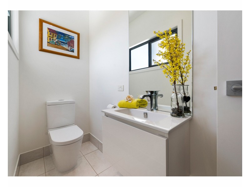 107 LARCOMBE Street, Kawana QLD 4701