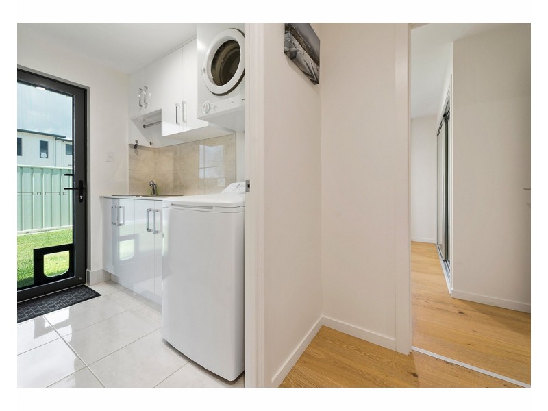 107 LARCOMBE Street, Kawana QLD 4701