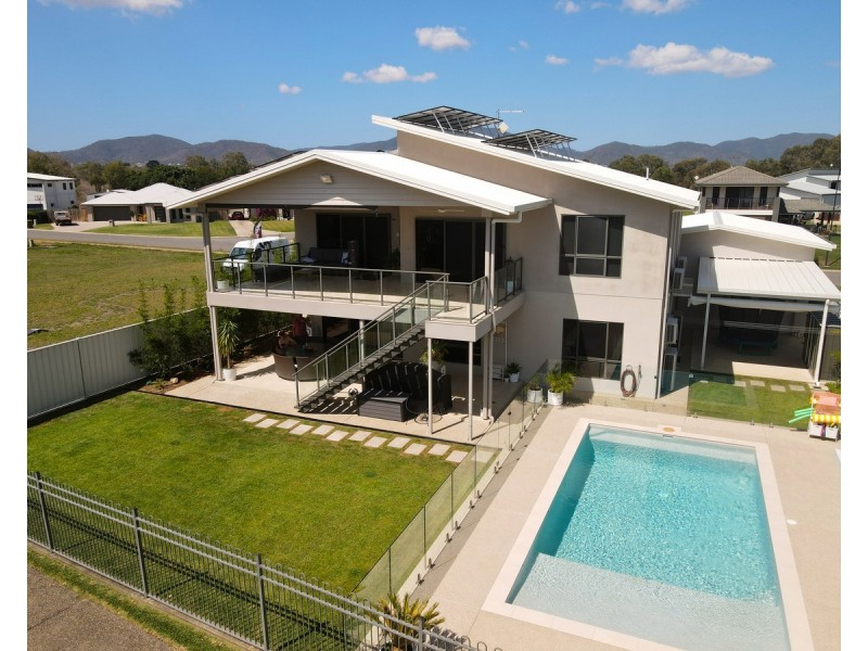 107 LARCOMBE Street, Kawana QLD 4701