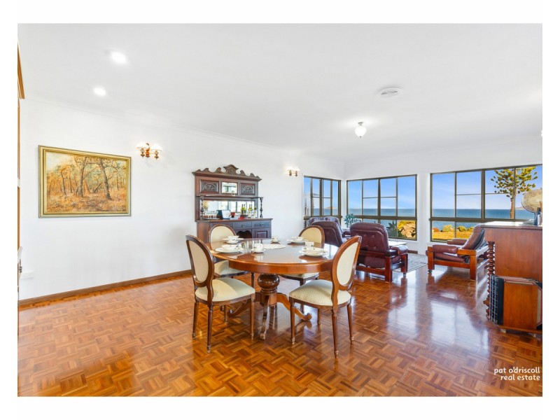 4 Tanby Point Close, Emu Park QLD 4710