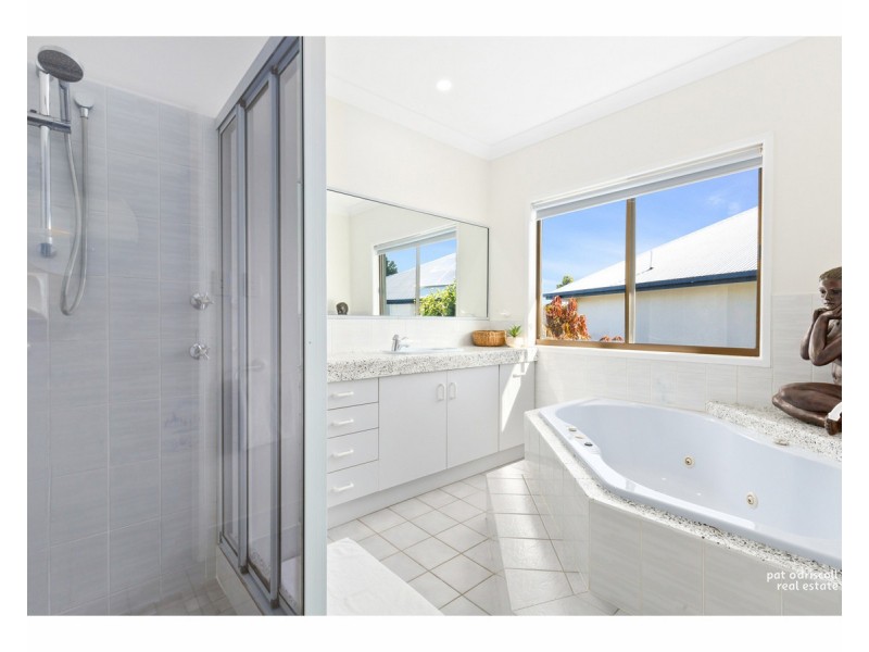 4 Tanby Point Close, Emu Park QLD 4710