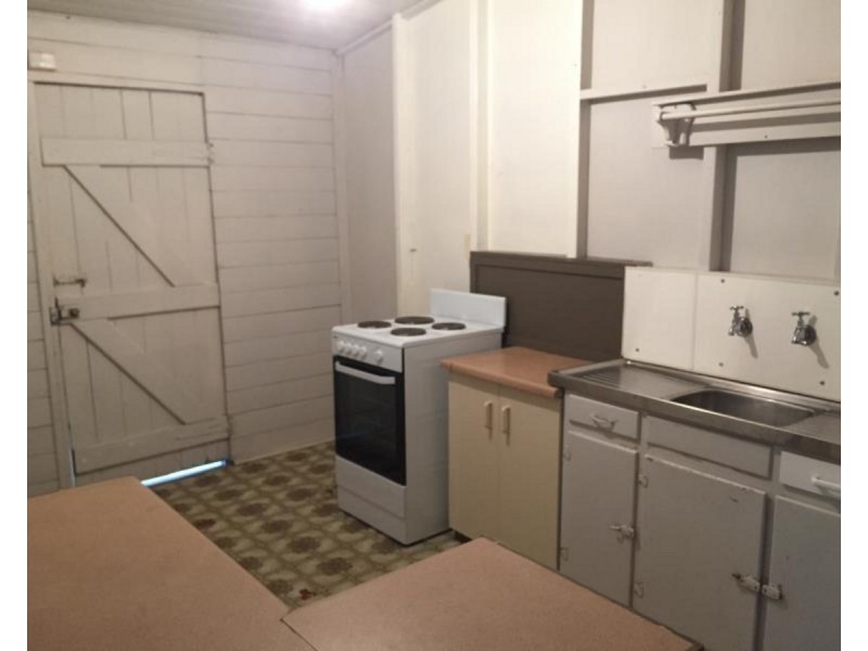 2/120 Denison Street, Rockhampton City QLD 4700