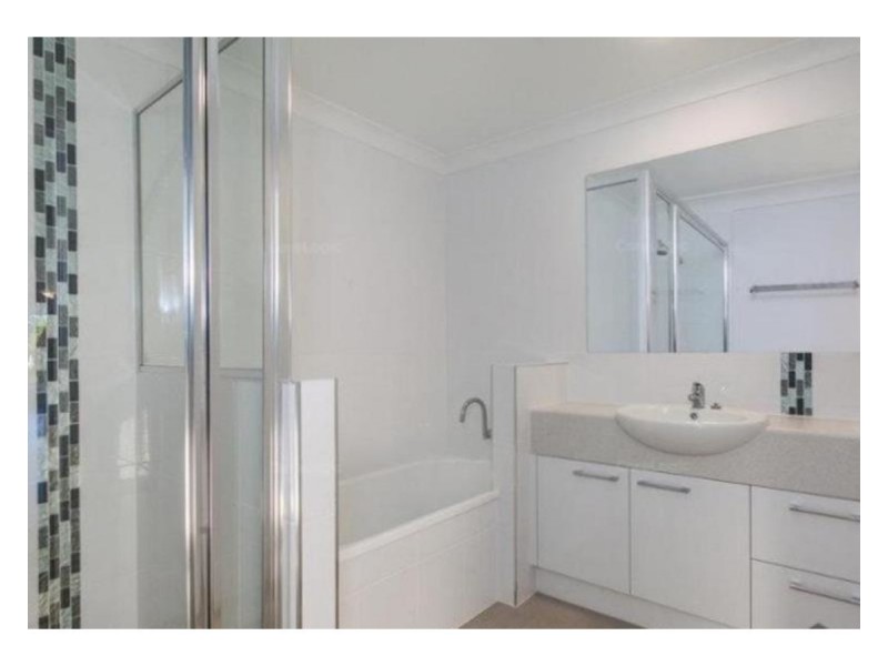 98 Leamington Street, Berserker QLD 4701