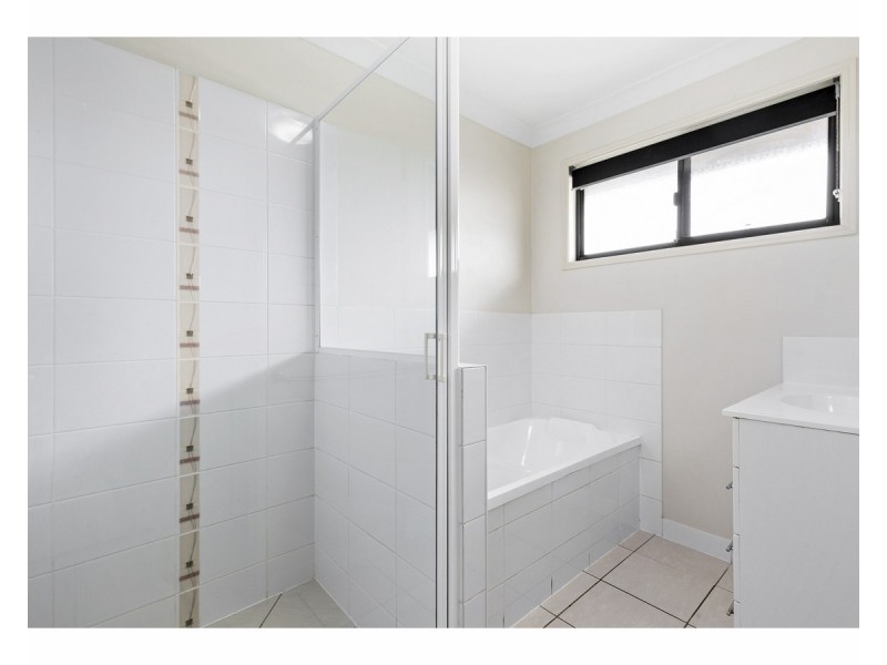 9 Riley Drive, Gracemere QLD 4702