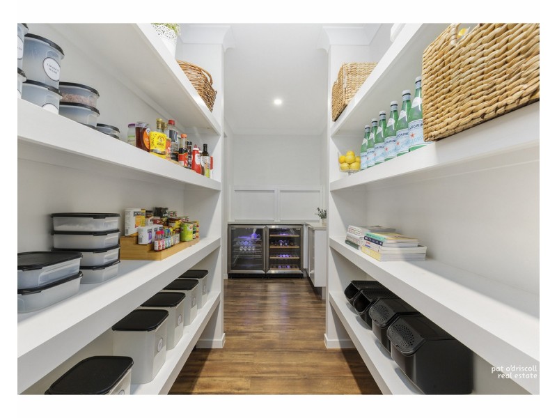 206 Angela Road, Rockyview QLD 4701