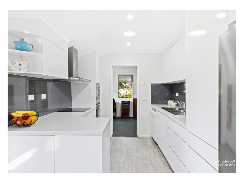 50 Haynes Street, Park Avenue QLD 4701