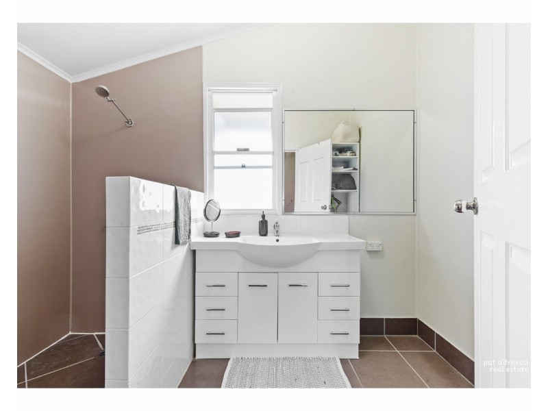 6 Headrick Street, Wandal QLD 4700
