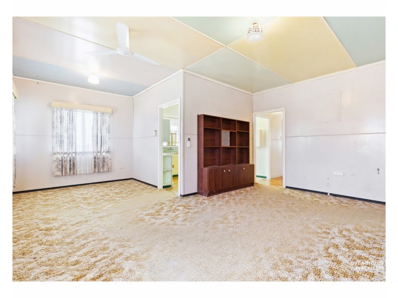 11 Luck Avenue, Wandal QLD 4700