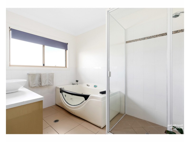25 Mamalis Drive, Gracemere QLD 4702