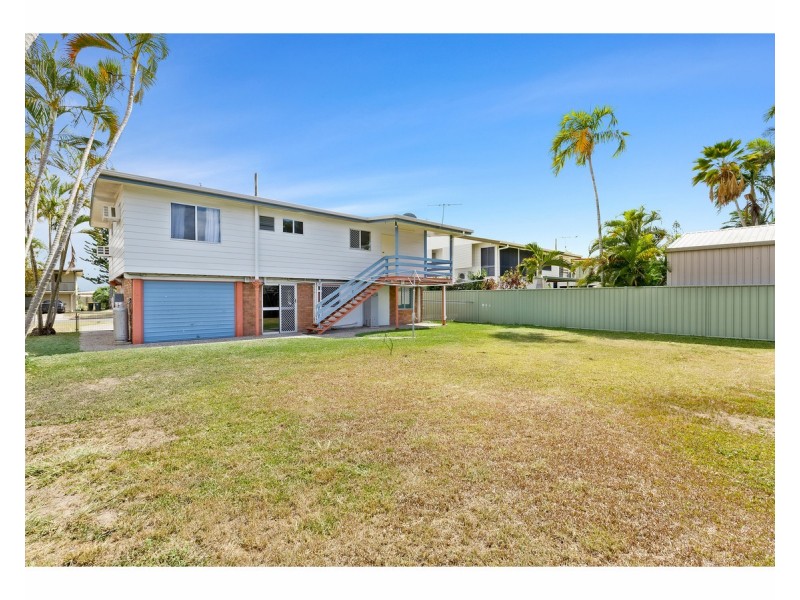 102 Sheehy Street, Park Avenue QLD 4701