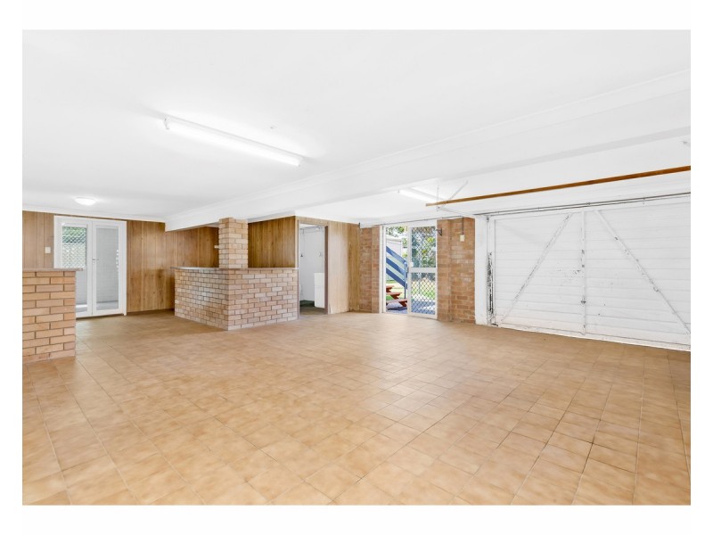 102 Sheehy Street, Park Avenue QLD 4701