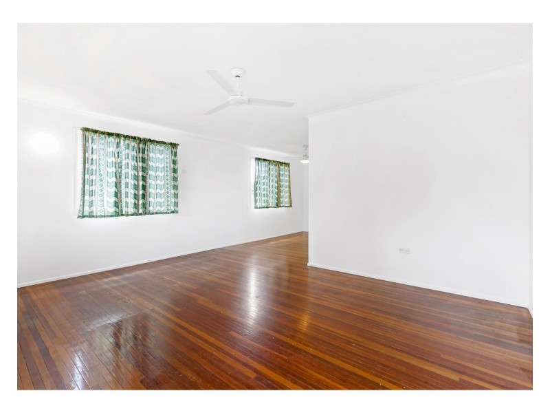 102 Sheehy Street, Park Avenue QLD 4701