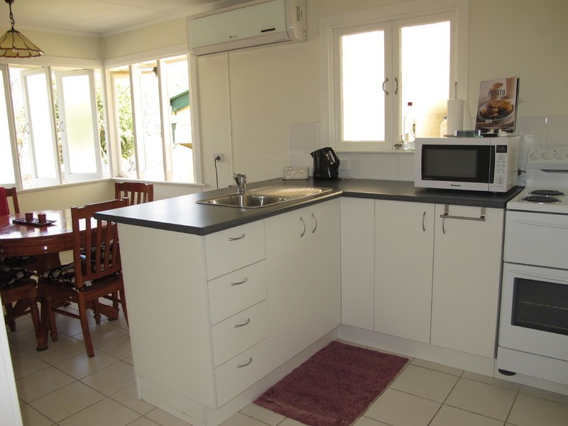 32 Caroline Street, Allenstown QLD 4700