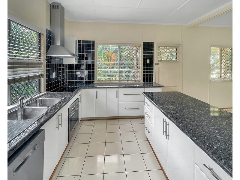 332 Lower Dawson Road, Allenstown QLD 4700