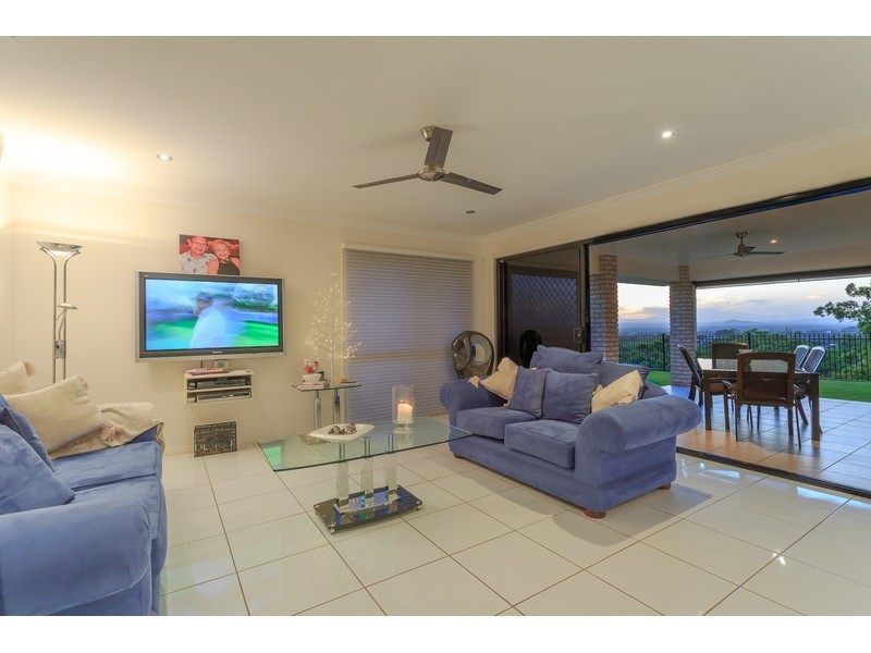 11 Greenwood Close, Frenchville QLD 4701