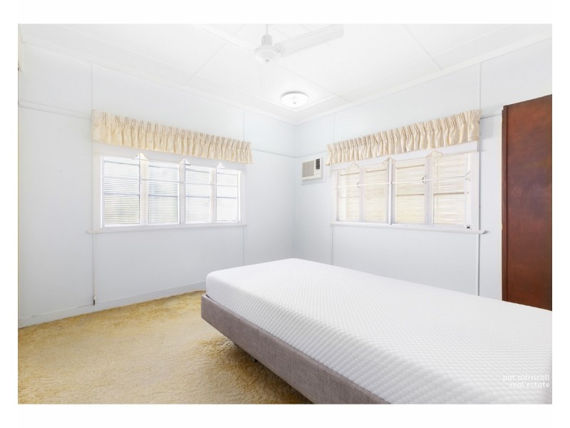 33 Luck Avenue, Wandal QLD 4700