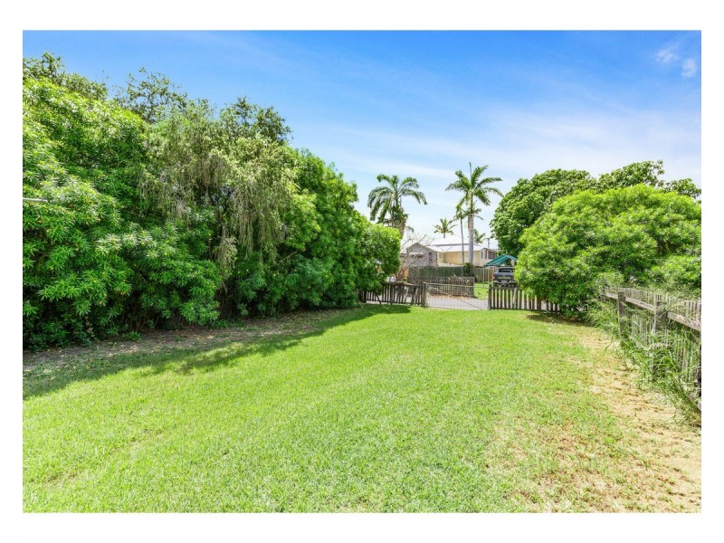 7 Weinholt Street, Allenstown QLD 4700