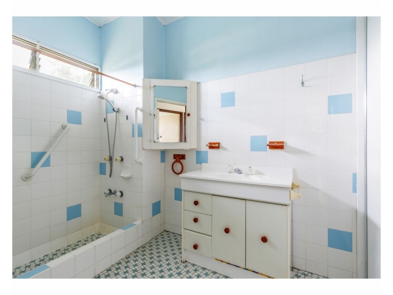 319 Duthie Avenue, Frenchville QLD 4701