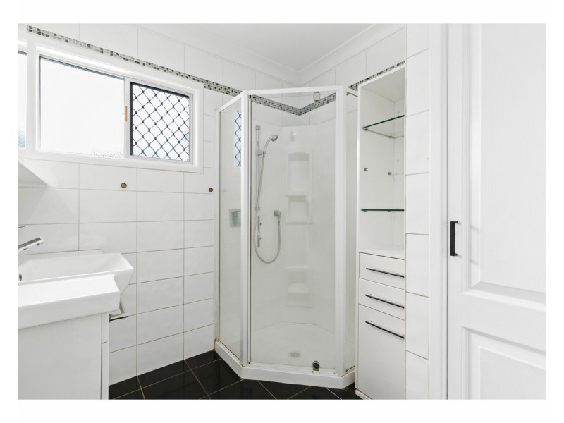 44 Medcraf Street, Park Avenue QLD 4701