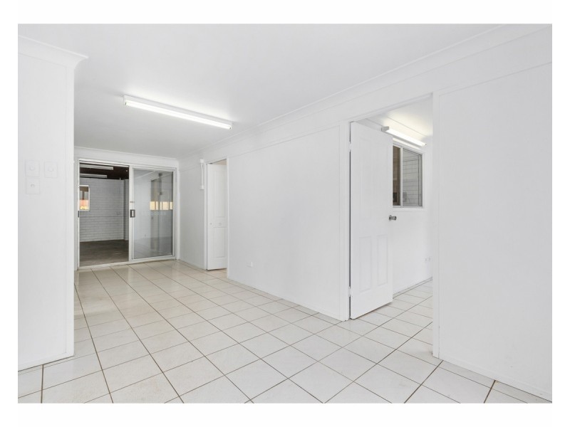 44 Medcraf Street, Park Avenue QLD 4701