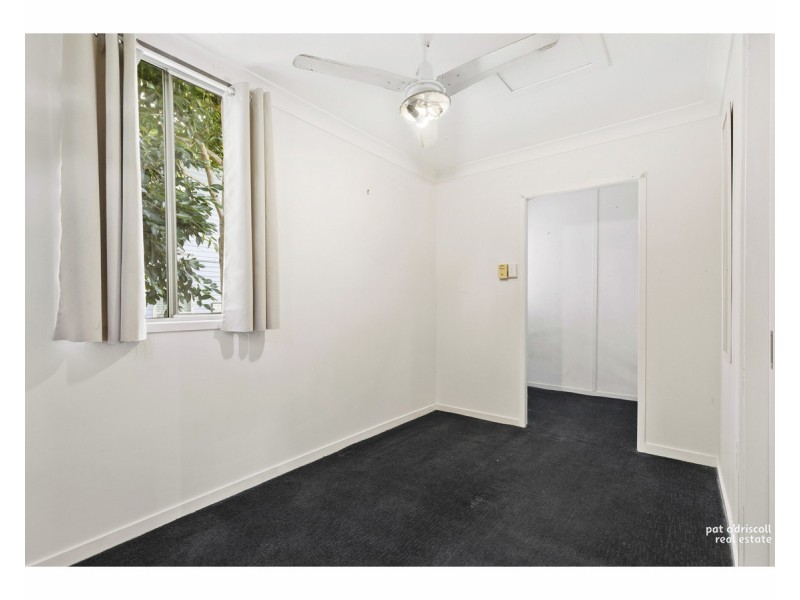 82 Cambridge Street, The Range QLD 4700