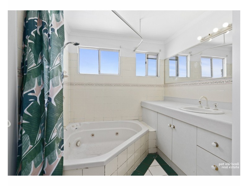 82 Cambridge Street, The Range QLD 4700