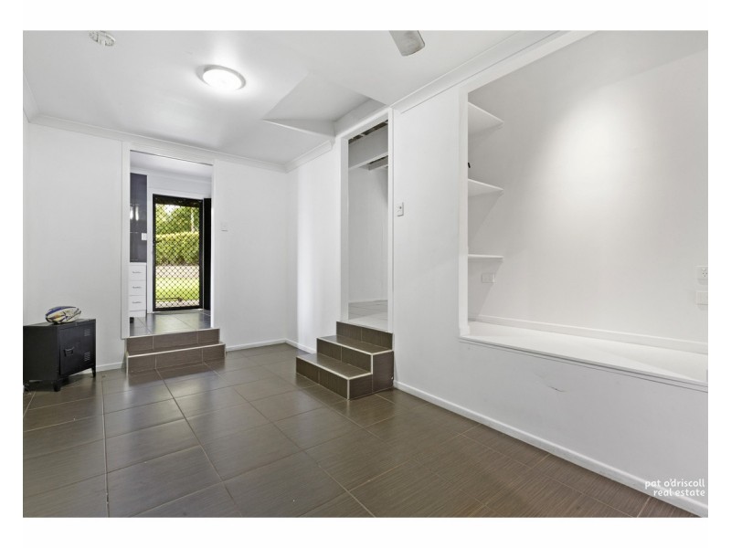 82 Cambridge Street, The Range QLD 4700