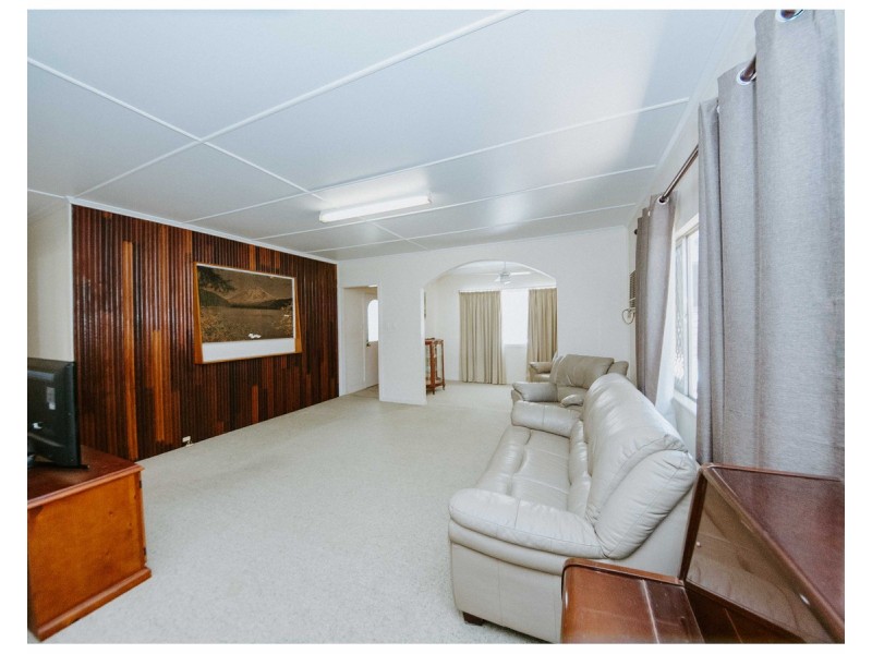 21 Denning Street, Park Avenue QLD 4701