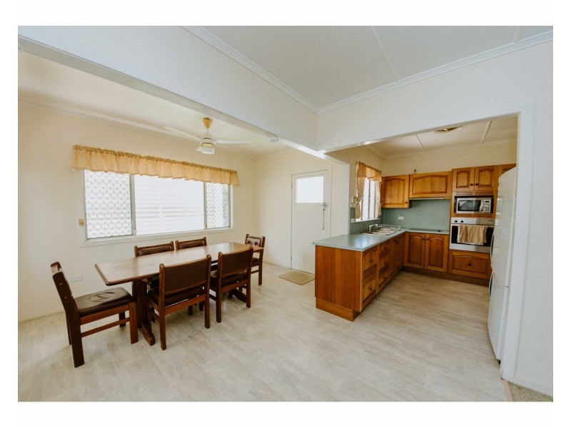 21 Denning Street, Park Avenue QLD 4701