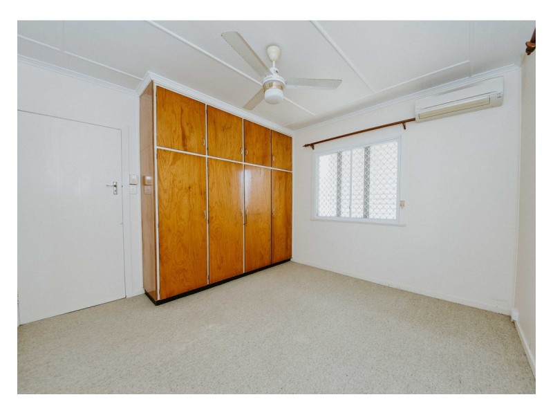 21 Denning Street, Park Avenue QLD 4701