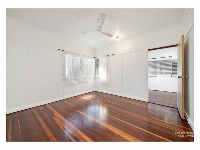 18 Charlotte Street, Wandal QLD 4700