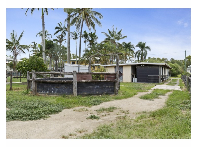 201 Lakes Creek Road, Berserker QLD 4701