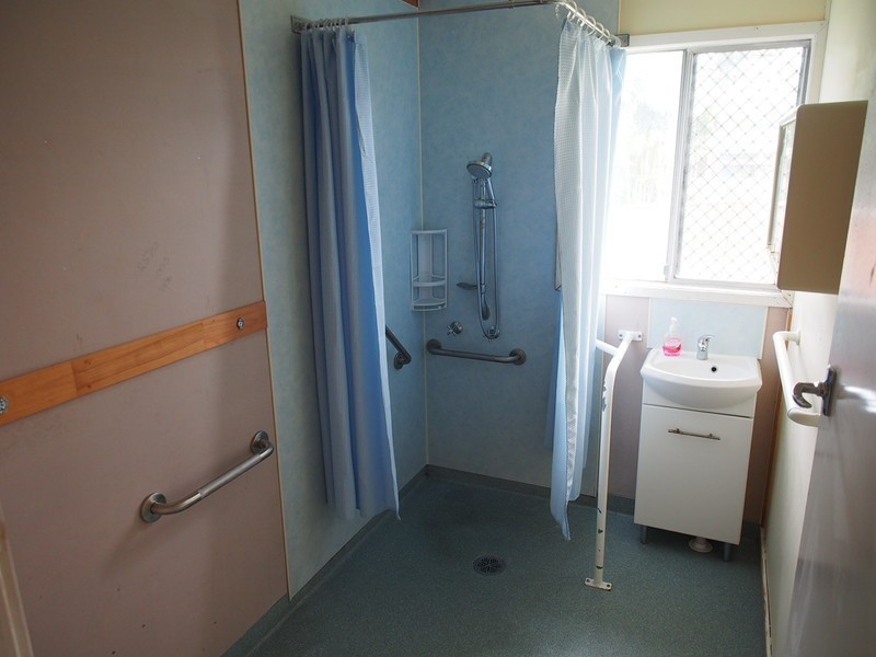 8 Snelling Street, Park Avenue QLD 4701