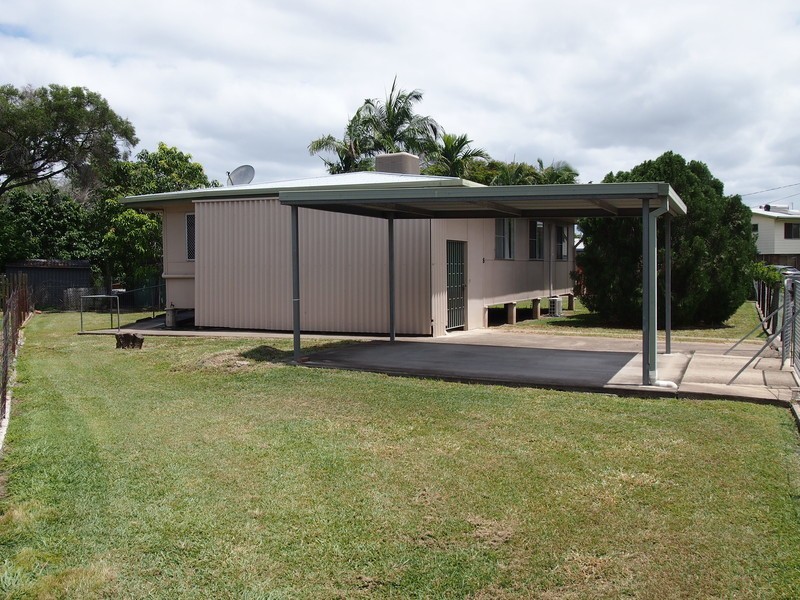 8 Snelling Street, Park Avenue QLD 4701