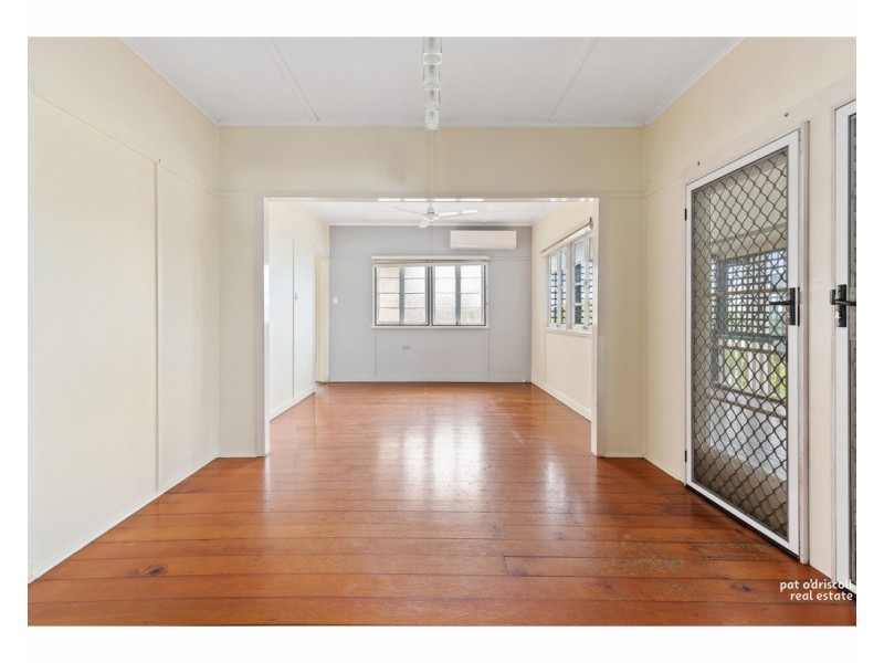 16 Cairns Street, The Range QLD 4700