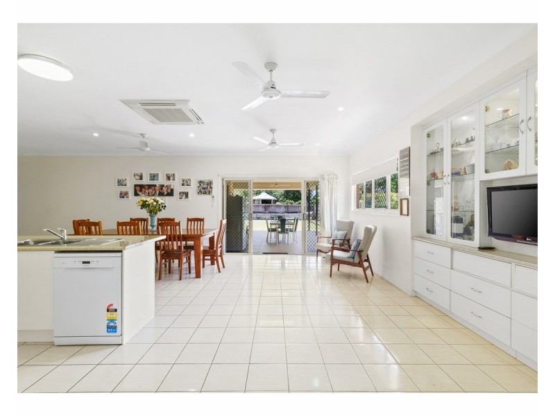 84 Brecknell Street, The Range QLD 4700
