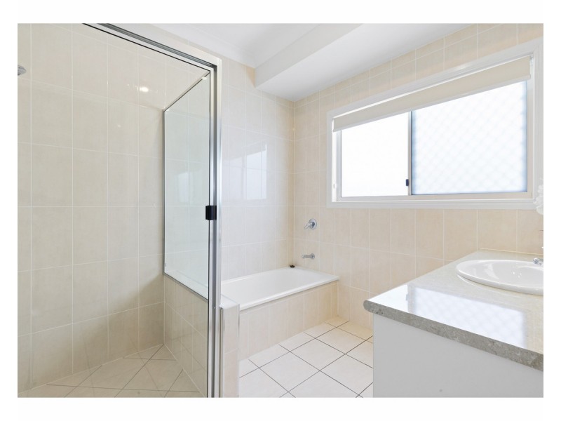84 Brecknell Street, The Range QLD 4700