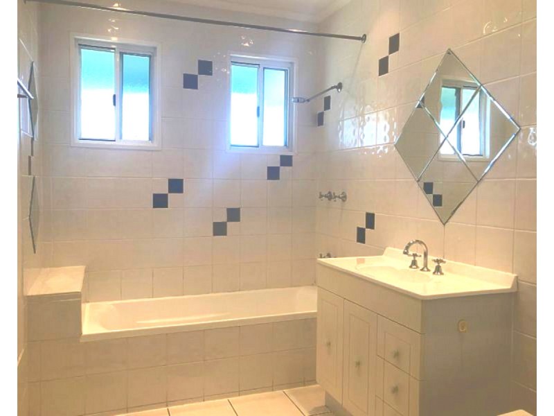 13 Bowen Terrace, The Range QLD 4700