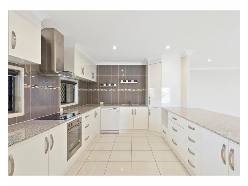 23 Broadhurst Drive, Gracemere QLD 4702