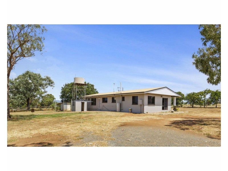 253 Middle Road, Gracemere QLD 4702