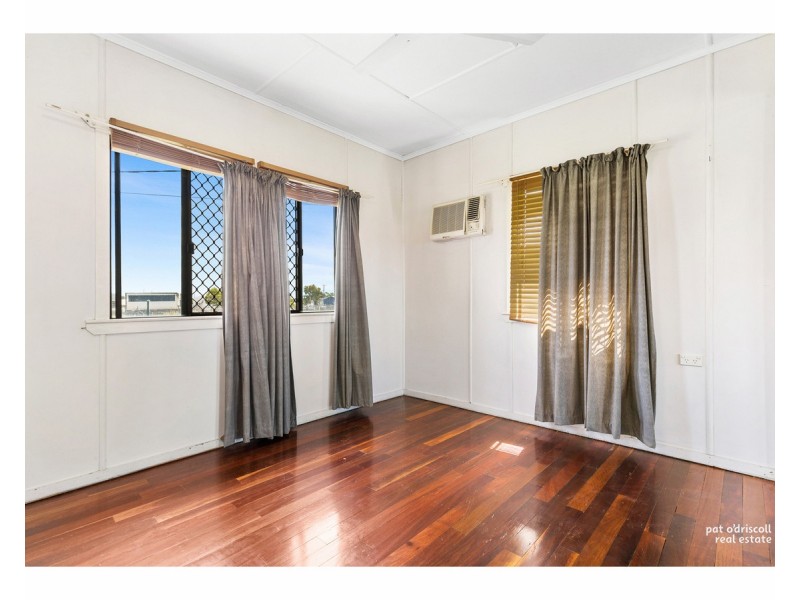 36 Hinchliff Street, Kawana QLD 4701