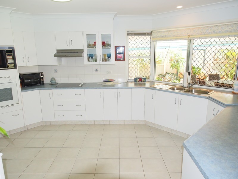 18 Sunrise Crescent, Gracemere QLD 4702