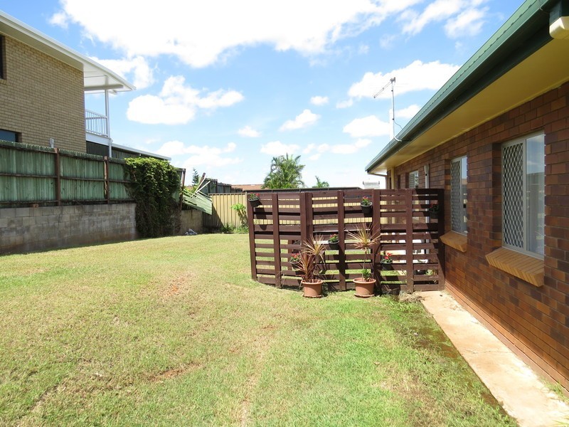 1 & 2/15 Treseder Street, The Range QLD 4700